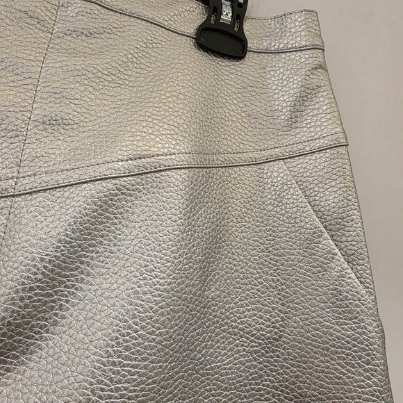 Silver Leather like Skirt - Picture 2 of 4